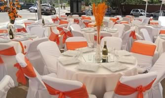 A round table at a wedding event